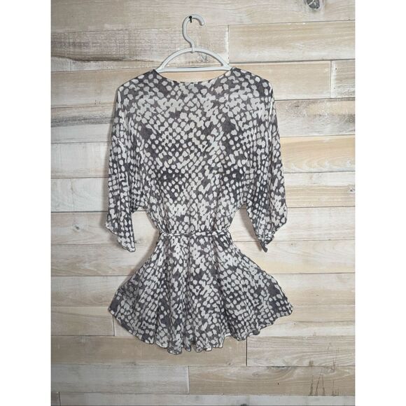 Aura Flowy Printed Romper Size S - Picture 6 of 7